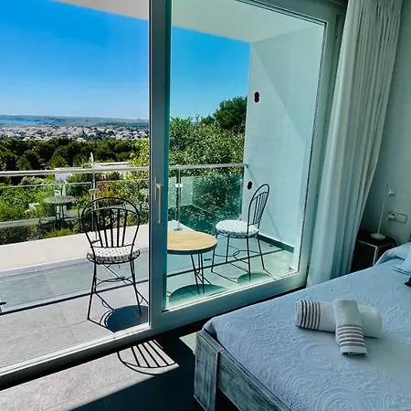 Tin Coves Noves Villa *