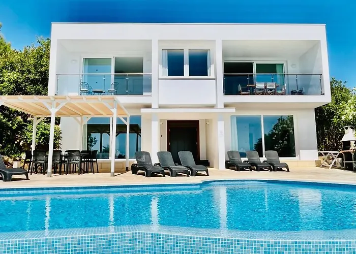 Tin Coves Noves Vila *