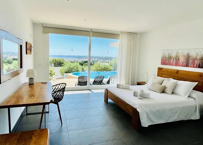 Tin Coves Noves فيلة بونتا غروسا